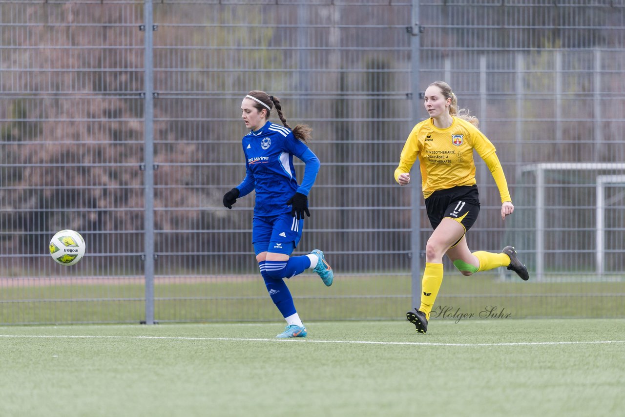 Bild 321 - F SSC Hagen Ahrensburg - SV Frisia Risum-Lindholm : Ergebnis: 1:2